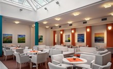 SPA RESORT SANSSOUCI - Karlovy Vary - Lobby and café Atrium Green House