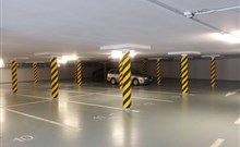 BUDWEIS - České Budějovice - Parkování v hotelové garáži za poplatek