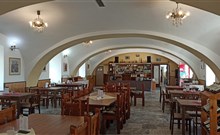 JESTŘÁBÍ - Černá v Pošumaví - Bližná