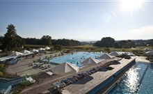 THERMENHOTEL STRÖBINGER HOF - Bad Endorf - Chiemgau Thermen - venkovní areál v létě