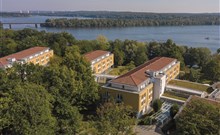 SEMINARIS SEEHOTEL POTSDAM - Postupim - Exteriér hotel s jezerem