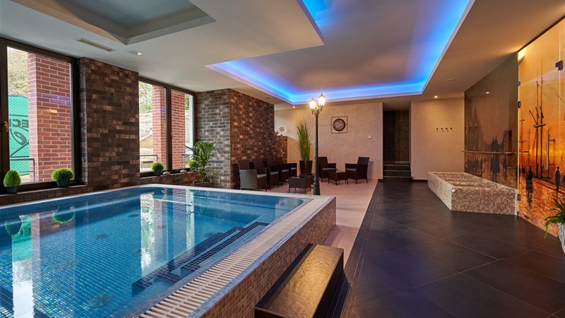 QUEENS HOTEL & WELLNESS - Mariánské Lázně