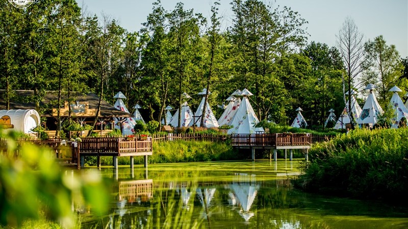 WESTERN CAMP RESORT - Zator u parku Energylandia