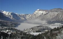 JEZERO - Bohinjsko Jezero - Okolí hotelu - ilustrační foto