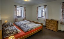 RELAX PENSION SCHÖNWALD - Budišov nad Budišovkou - Podlesí - čtyřlůžkový apartmán - ložnice se třemi lůžky