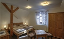 RELAX PENSION SCHÖNWALD - Budišov nad Budišovkou - Podlesí - třílůžkový pokoj