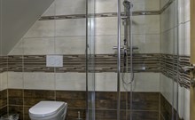 RELAX PENSION SCHÖNWALD - Budišov nad Budišovkou - Podlesí - třílůžkový pokoj - koupelna