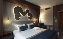 EUROPA FIT - Hévíz - Pohled na manželskou postel v hotelu EUROPA FIT