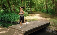EUROPA FIT - Hévíz - Pohled na běžící ženu