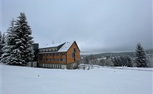 CHURÁŇOV - Zadov - Exteriér zima po rekonstrukci