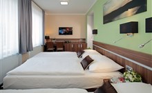 JEZERKA - Seč - Ústupky - třílůžkový pokoj v depandanci