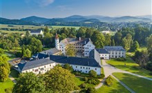 REKREACE ROH - dovolená v Jeseníkách jako tenkrát - Hotel NEPTUN - Zámek Velké Losiny - zdroj Agentura m-ARK Olomouc