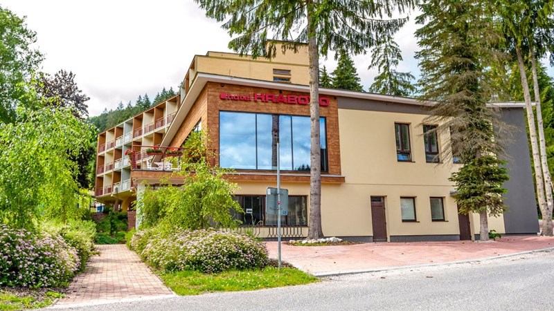 Hotel HRABOVO** - Ružomberok