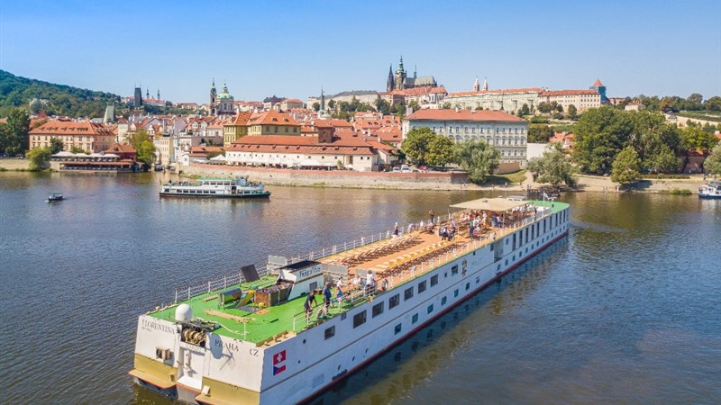PLAVBA PRAHOU S GRILOVÁNÍM - Florentina boat