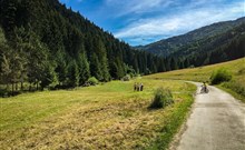 LIPTOVSKÝ DVOR****- Liptovský Ján - Čutkovská dolina