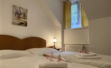 ZÁMECKÝ HOTEL NÁCHOD - dvoulůžkový pokoj
