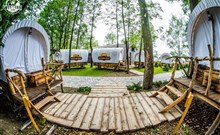 WESTERN CAMP RESORT - Zator u parku Energylandia - Kovbojské vozy