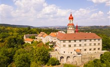 ZÁMECKÝ HOTEL NÁCHOD
