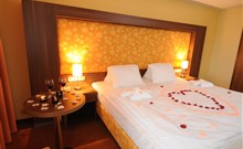 WELLNESS RESORT ENERGETIC - Rožnov pod Radhoštěm - Pokoj s romantickou výzdobou