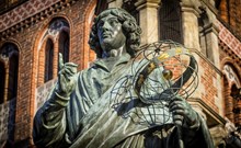 HALO TORUŃ - Toruń - Toruň - památník Mikuláše Koperníka
