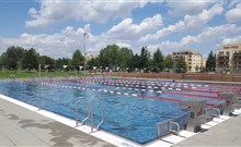BURČÁKFEST ZNOJMO 2025 - Hotel MARIEL - Koupaliště LOUKA pohled z dálky.