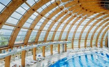 KYRIAD Karkonosze - Wojcieszyce - Pohled na vnitřní bazén v hotelu KYRIAD