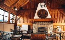 DOVOLENÁ S PŘÍCHUTÍ WHISKY - NESTVILLE APARTMENTS - Hniezdne