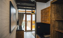 DOVOLENÁ S PŘÍCHUTÍ WHISKY - NESTVILLE APARTMENTS - Hniezdne