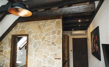 DOVOLENÁ S PŘÍCHUTÍ WHISKY - NESTVILLE APARTMENTS - Hniezdne