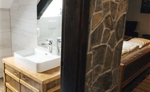 DOVOLENÁ S PŘÍCHUTÍ WHISKY - NESTVILLE APARTMENTS - Hniezdne