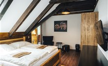 DOVOLENÁ S PŘÍCHUTÍ WHISKY - NESTVILLE APARTMENTS - Hniezdne