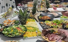 WODNIK HOTEL & SPA - Leba - Klienti nabírající si jídlo