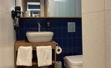 IBIS STYLES RELAX - Rožnov pod Radhoštěm - koupelna v pokoji SUPERIOR