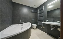 QUEENS HOTEL & WELLNESS - Mariánské Lázně