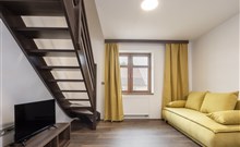 GRAND - Doksy - Schody v mezonetovém apartmánu