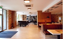 NA KOLE VINOHRADY UHERSKOHRADIŠŤSKA, hotel FABRIKA