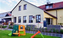 OTEVŘENÉ SKLEPY MIKULČICE, Hotel ROSE - Břeclav