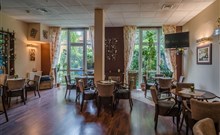 NAT*** - Kołobrzeg - Pohled na posezení v salónku hotelu NAT