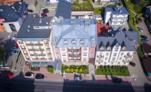 NAT*** - Krynica Zdrój - Horní pohled z dronu na komplex hotelu NAT