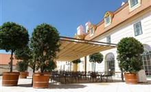 ANTON FLORIAN - Valtice - Zámecký hotel ANTON FLORIAN pohled na zámeckou terasu