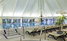 ENSANA THERMAL HÉVÍZ HEALTH SPA HOTEL - Hévíz - Vnitřní bazén a jacuzzi