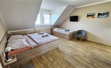 ZLATOVLÁSKA - Pluhův Žďár/Jižná - Pokoj