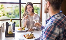 HAPPY STAR - Hnanice