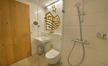 HAPPY STAR - Hnanice