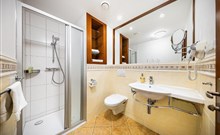 HAPPY STAR - Hnanice