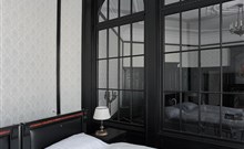 ZÁMEK MOSZNA - Černý apartmán pro 2 osoby