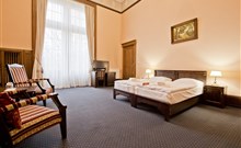 ZÁMEK MOSZNA - pokoj STANDARD