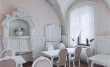 ZÁMEK MOSZNA - interiér zámku