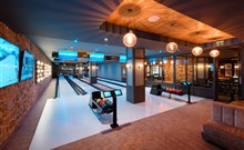 SWISSÔTEL DAMIAN JASNA - Demänovská Dolina - Bowling u restaurace Snowbeer