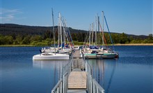 ZÁŽITKOVÉ UBYTOVÁNÍ NA LODI LIPNO - Přístav